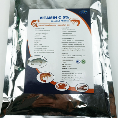 Médicaments d'aquaculture Vitamine C 5% Additifs alimentaires pour poissons dans la nutrition des poissons GMP de croissance